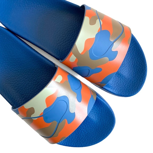 NEW Valentino Camo Print Slides - Picture 2 of 11